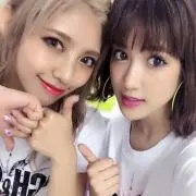 も。