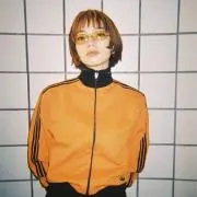 ま