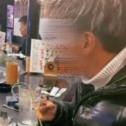 カクレモモジリ