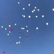 ★★★
