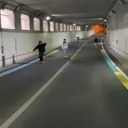 そこら辺のスケーター(即購入OK)