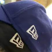 マ