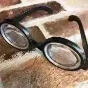 8/11〜8/16発送お休み瓶底眼鏡の画像