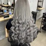 み