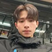 レ　ヴィエット　グエン