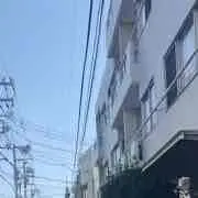 とむ