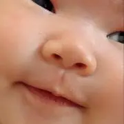 おばあちゃんの孫の画像