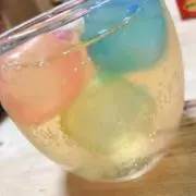 みい