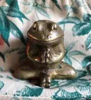 黄金のカエル