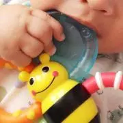 めろ