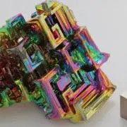 ビスマス結晶の画像