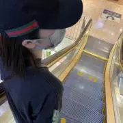 バイク乗りの女の子の画像