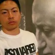 秋山弘