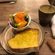 めい