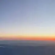 空の彼方