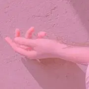WHITEの画像