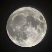 月