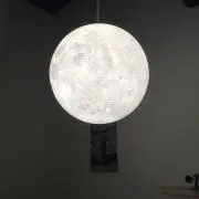 月