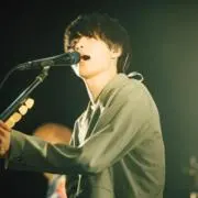 かどい