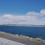 こう