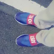 つよろん