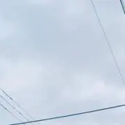む