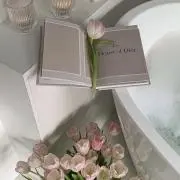 YY