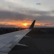 yo747