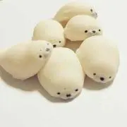アディダス