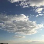ぺたん